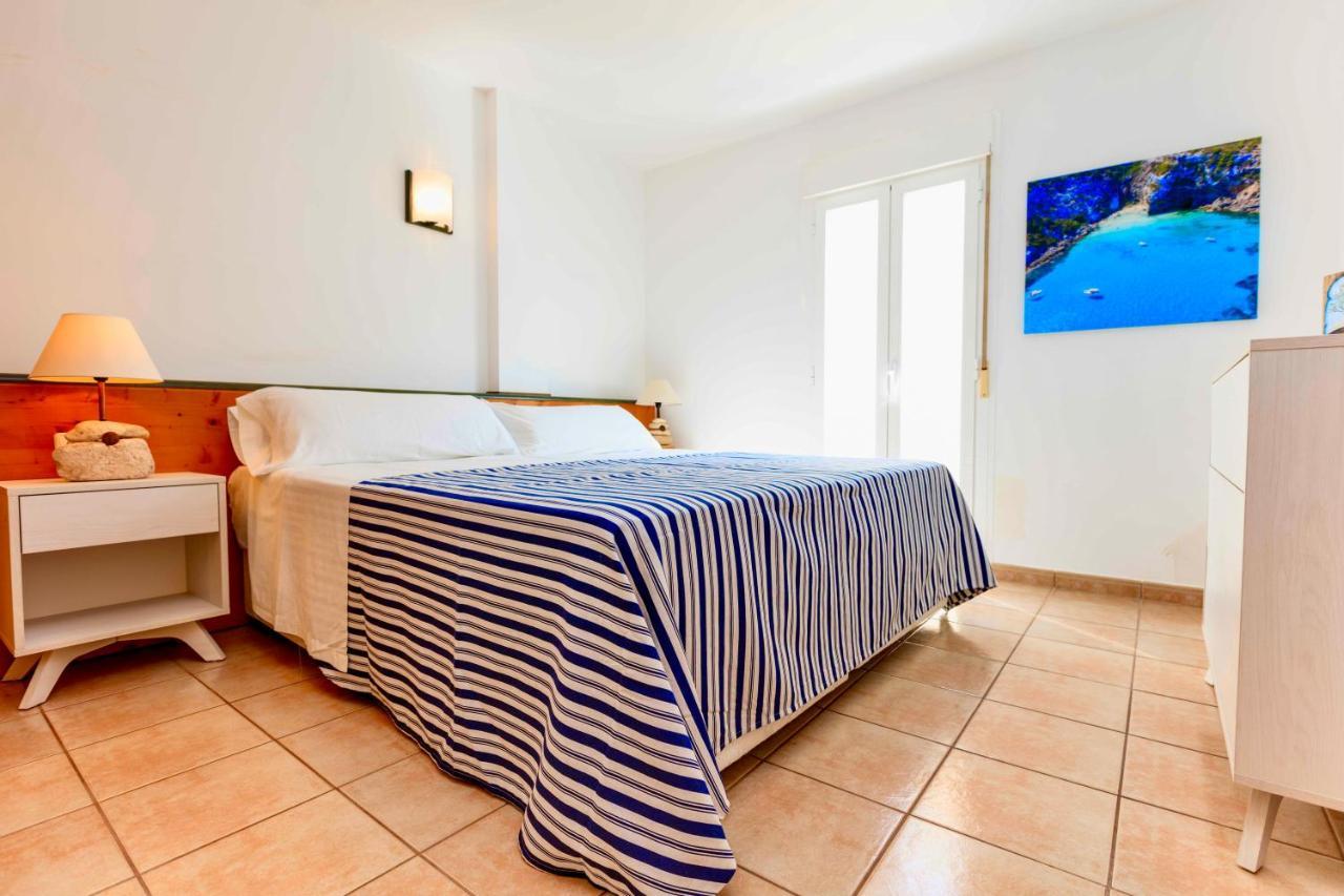 Apartamentos Sa Varadero Fronte Mar Espujols Эс-Пужоль Экстерьер фото